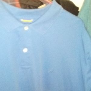 Men's Nautica shirt